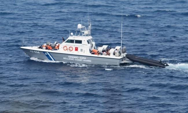 Θρίλερ με σορό ανοιχτά του Σουνίου – Θύμα της φονικής πυρκαγιάς στο Μάτι;